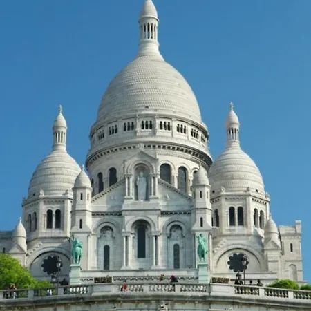 Montmartre 18 شقة